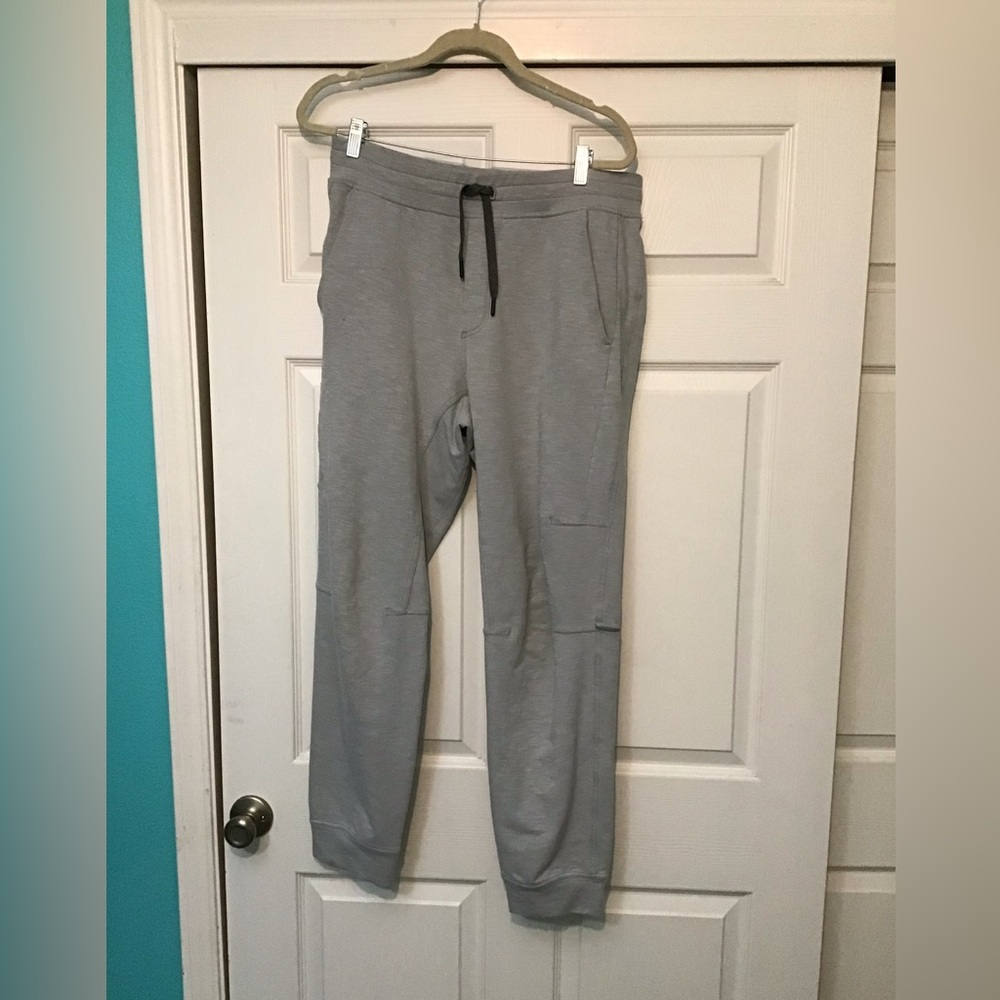 💥PRICE DROP💥 Mens Lululemon Joggers*
